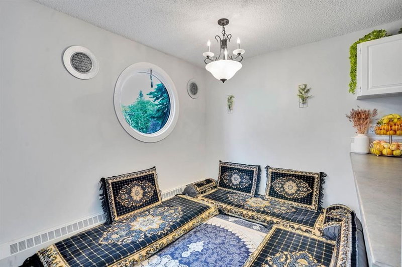 109, 110 20 Avenue NE, Tuxedo Park — interior photo 5