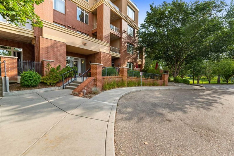 3113, 24 Hemlock Crescent SW, Spruce Cliff — interior photo