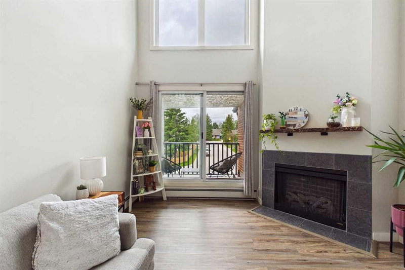 831, 6400 Coach Hill Road SW, Coach Hill — interior photo 6