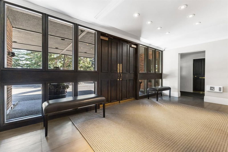 4N, 222 Eagle Ridge Drive SW, Eagle Ridge — interior photo