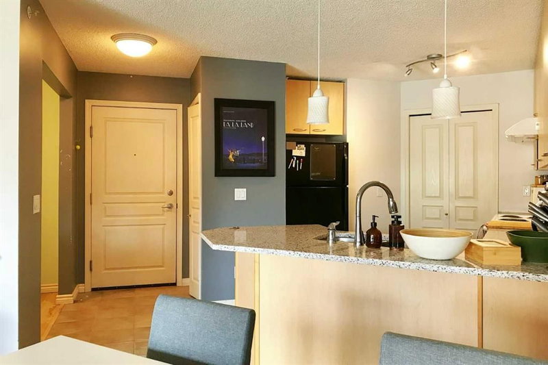 420, 5115 Richard Road SW, Lincoln Park — interior photo 5