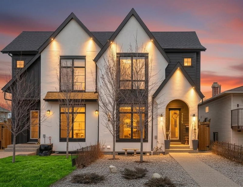 7712 36 Avenue NW, Calgary, Alberta