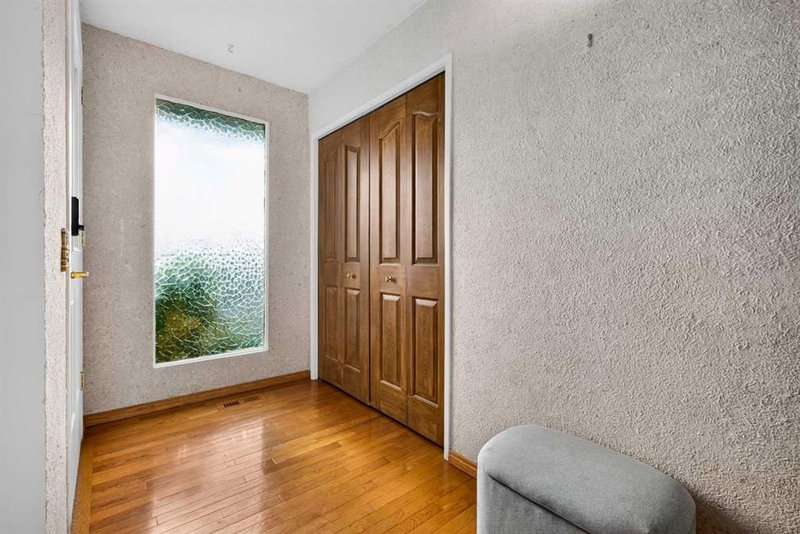 7035 Huntercrest Road NW, Huntington Hills — interior photo