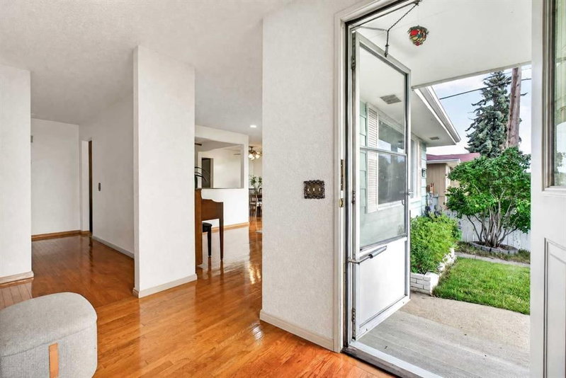 7035 Huntercrest Road NW, Huntington Hills — interior photo 5