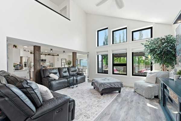 13 Assinger Avenue