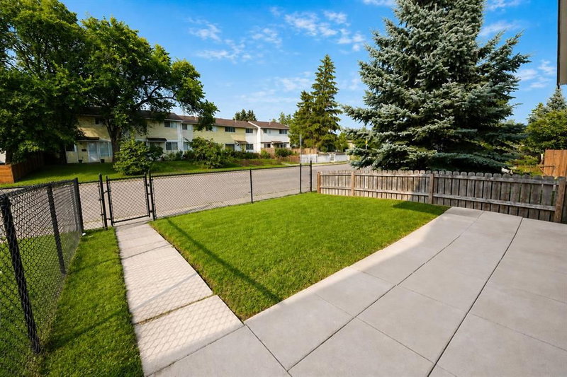 7 Dovercliffe Way SE, Dover — interior photo