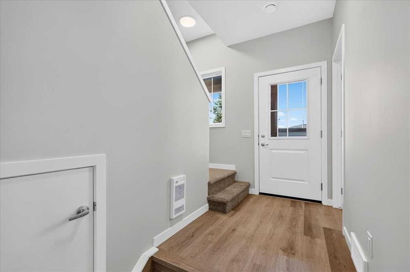 201, 1750 Rangeview Drive SE, Rangeview — interior photo