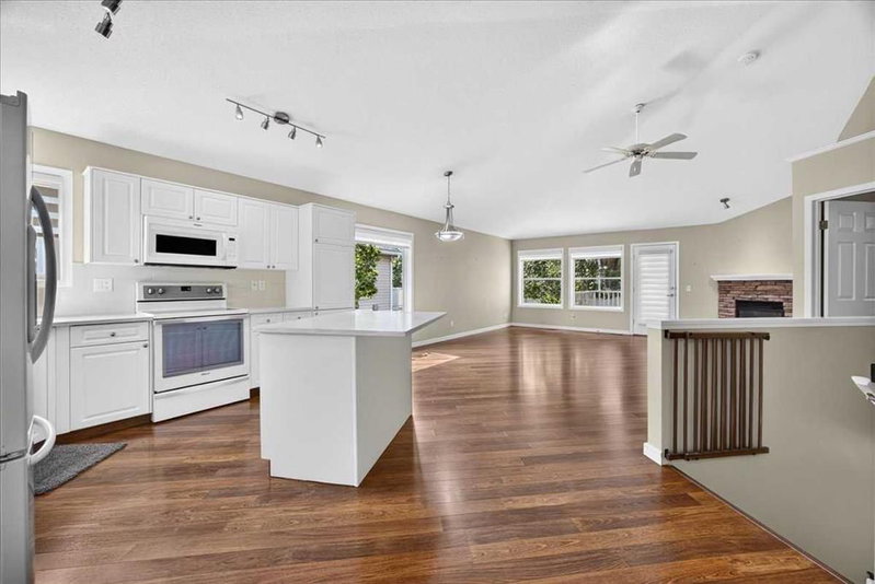 441 Freeman Way NW, High River Golf Course — interior photo