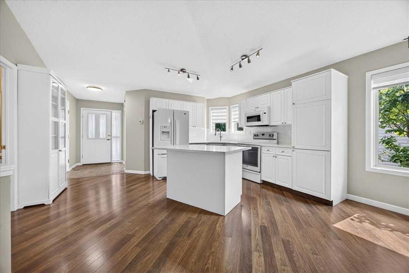 441 Freeman Way NW, High River Golf Course — interior photo 6