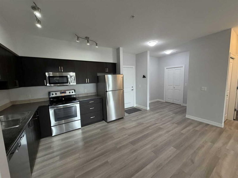 219, 117 Copperpond Common SE, Copperfield — interior photo