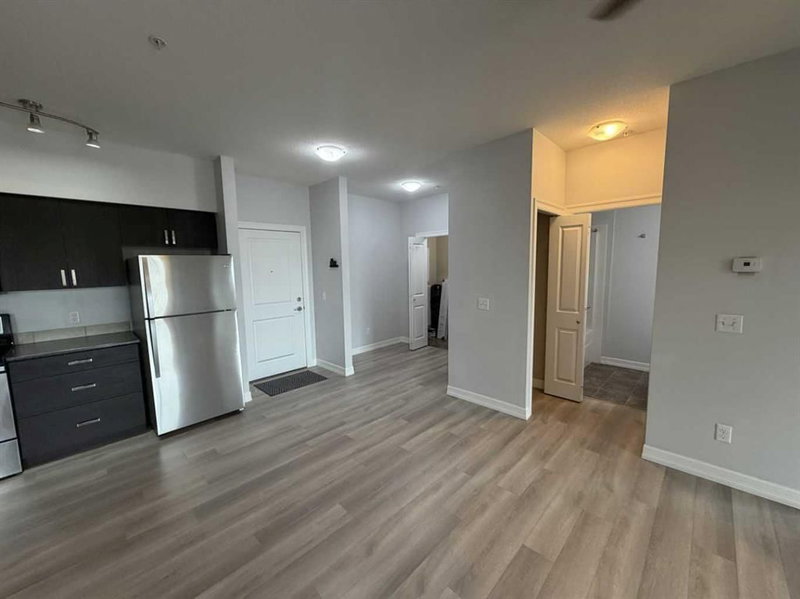 219, 117 Copperpond Common SE, Copperfield — interior photo 6