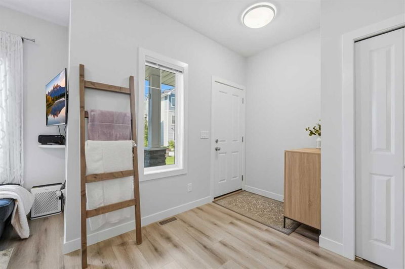 535 Canals Crossing SW, Canals — interior photo
