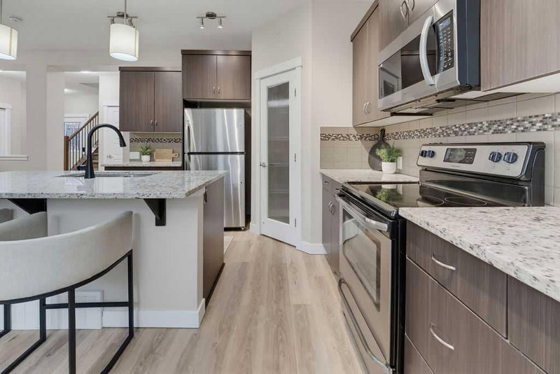 145 Sunset Manor, Sunset Ridge — interior photo 6