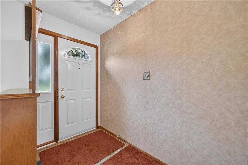 5048 Vanstone Crescent NW, Varsity — interior photo