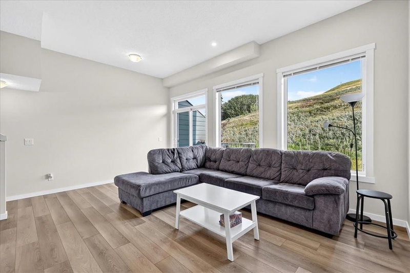 246 Cranbrook Square SE, Cranston — interior photo 6