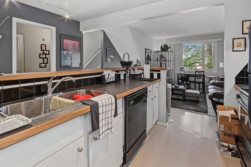 52, 12 Templewood Drive NE, Temple — interior photo