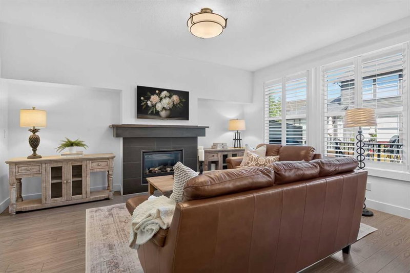 202, 110 Coopers Common SW, Coopers Crossing — interior photo