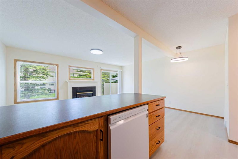 88 Country Hills Villas NW, Country Hills — interior photo 6
