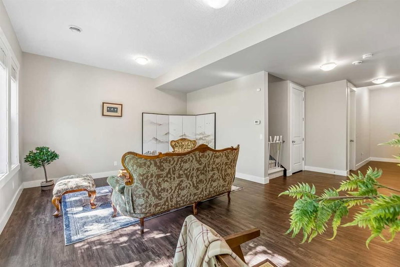 30 Ascot Crescent SW, Aspen Woods — interior photo 7