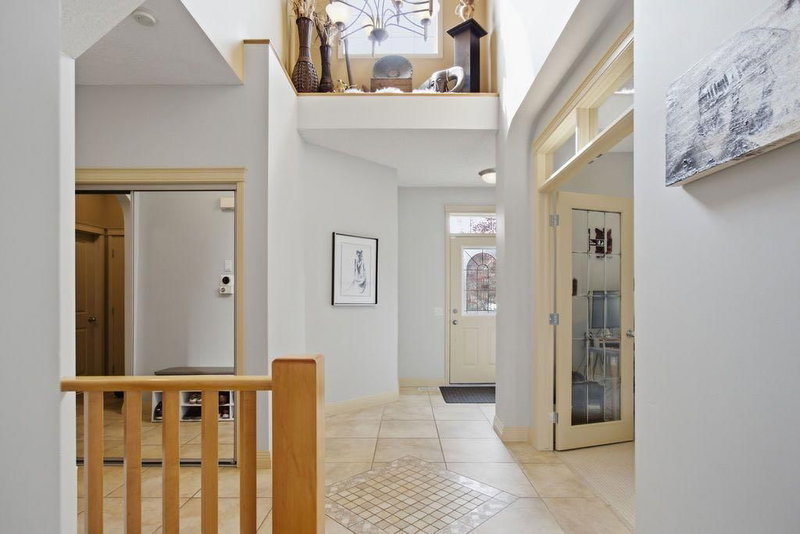 126 Evercreek Bluffs Road SW, Evergreen — interior photo