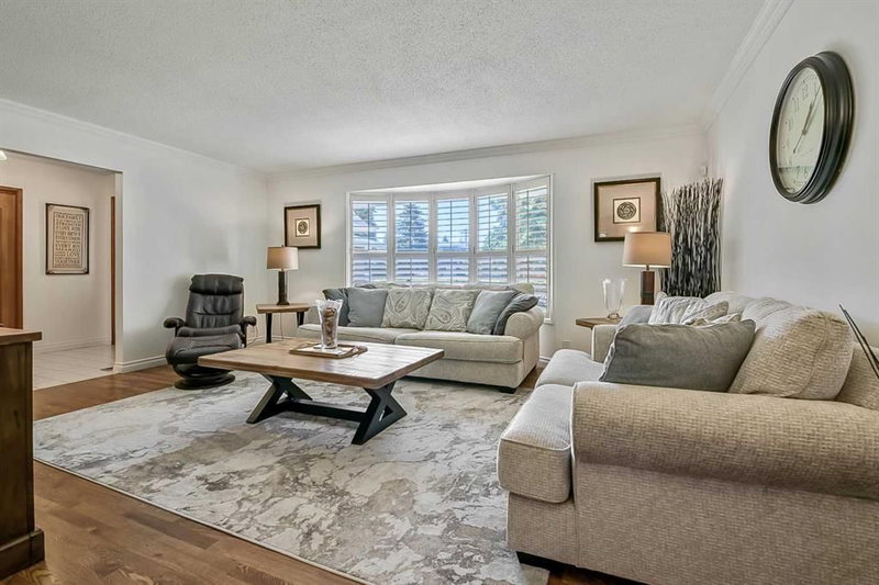 544 Willingdon Boulevard SE, Willow Park — interior photo 5