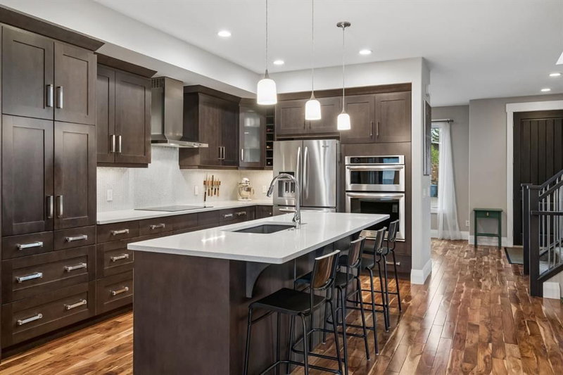 3302 39 Street SW, Glenbrook — interior photo 7