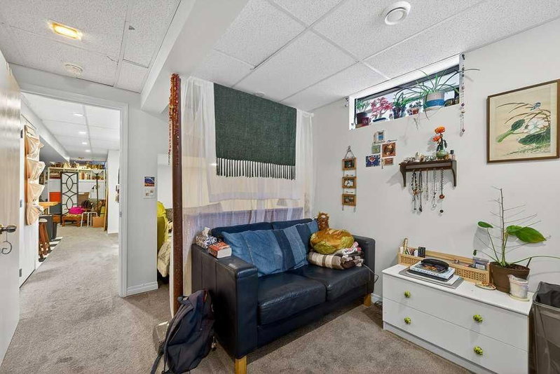 319 37 Street SW, Spruce Cliff — interior photo 6