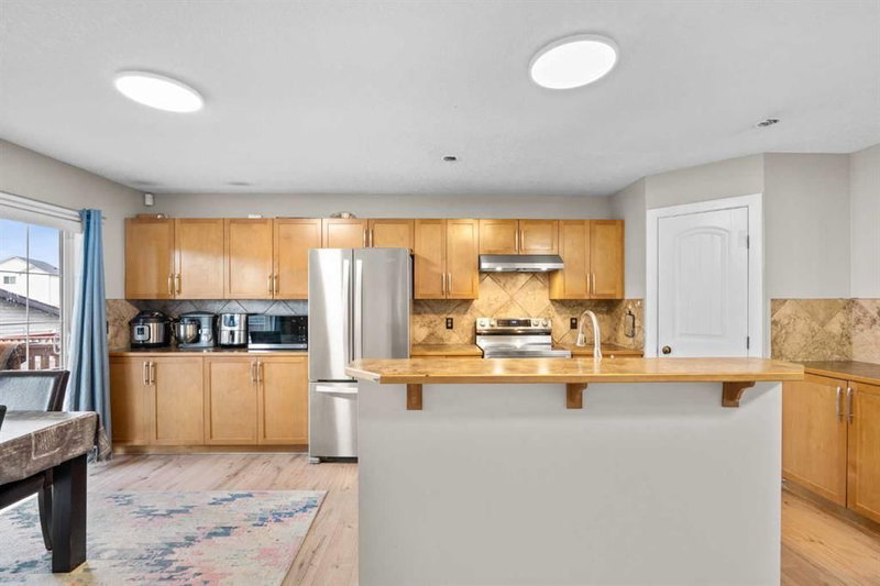 303 Saddlebrook Way NE, Saddle Ridge — interior photo 5
