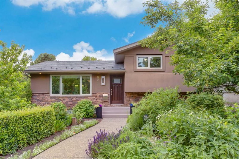 4903 Carney Road NW, Calgary, Alberta