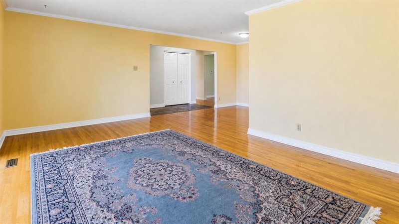 1027 Lake Sylvan Drive SE, Lake Bonavista — interior photo