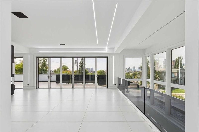 1104 Drury Avenue NE, Bridgeland/Riverside — interior photo