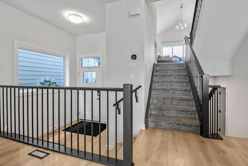 100 Cranbrook Gardens SE, Cranston — interior photo