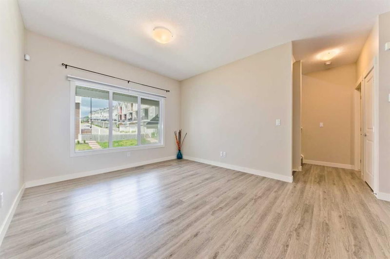 373 Nolancrest Heights NW, Nolan Hill — interior photo 6