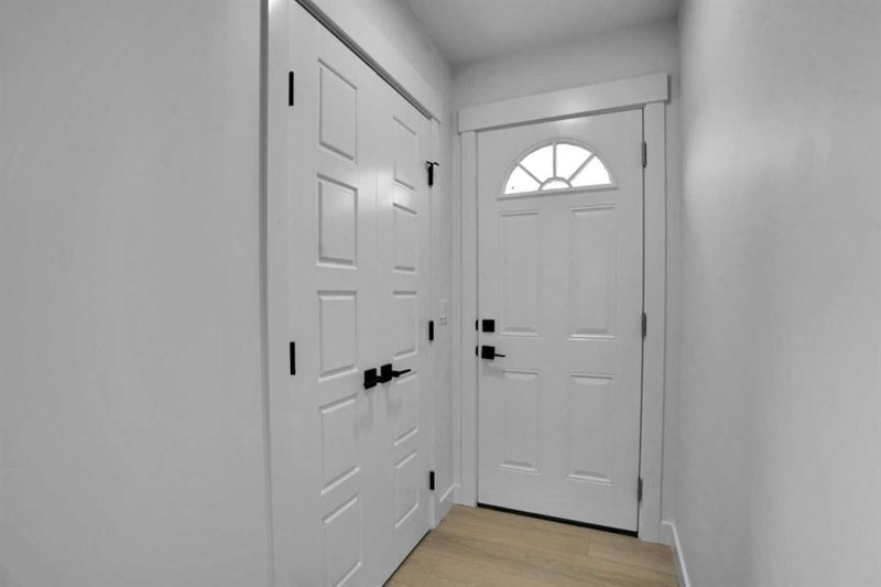 78 Saddlecrest Place NE, Saddle Ridge — interior photo 5