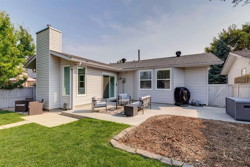 92 Woodford Drive SW, Woodbine — interior photo 5
