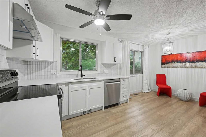 711 118 Avenue SW, Canyon Meadows — interior photo 5