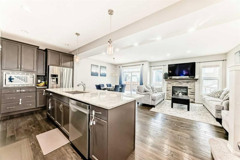 60 Evansborough Road NW, Evanston — interior photo 5