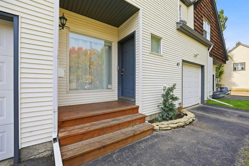 47 Bridlewood View SW, Bridlewood — interior photo