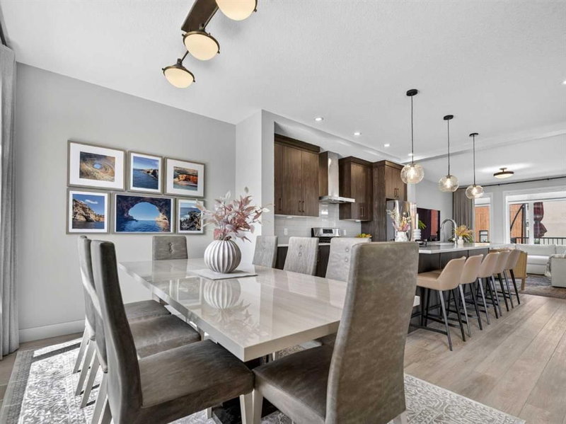 307 Royal Elm Road NW, Royal Oak — interior photo