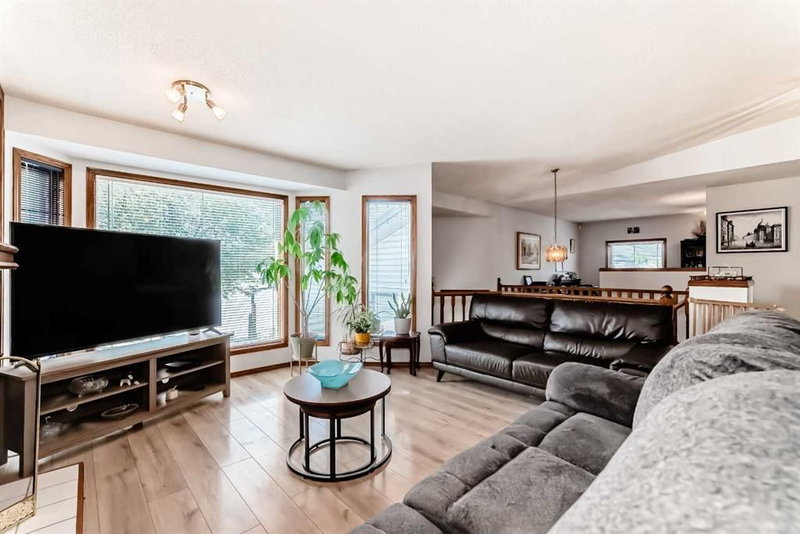 68 Harvest Oak Way NE, Harvest Hills — interior photo 5