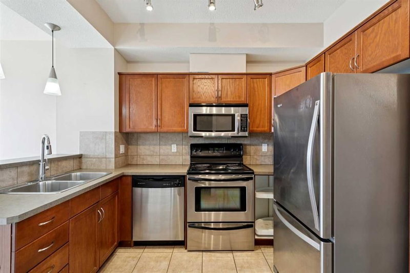 14, 169 Rockyledge View NW, Rocky Ridge — interior photo 6
