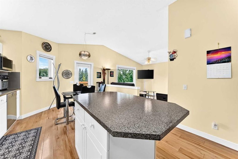 50 Somerside Manor SW, Somerset — interior photo 5