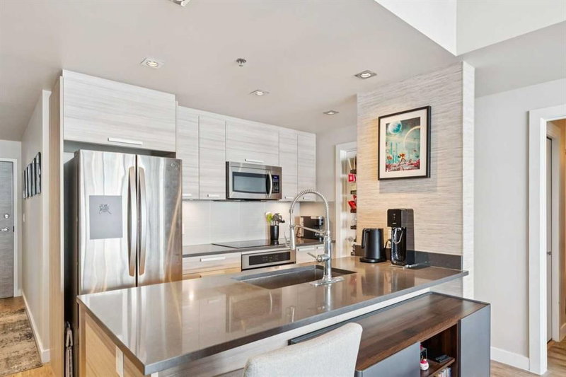709, 235 9A Street NW, Sunnyside — interior photo 5