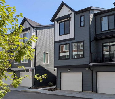 152 - 380 Seton Villas SE