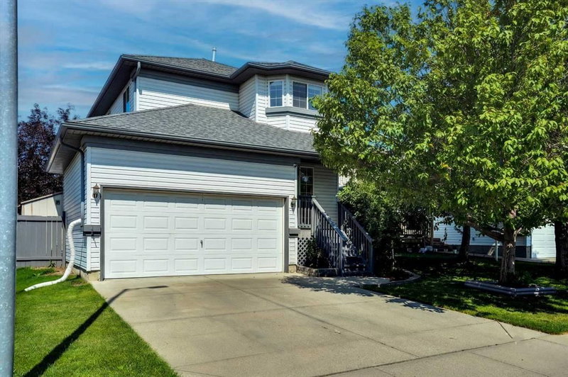 158 Saratoga Close NE, Calgary, Alberta