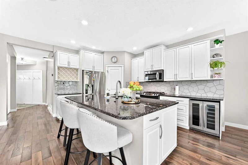 23 Everoak Bay SW, Evergreen — interior photo