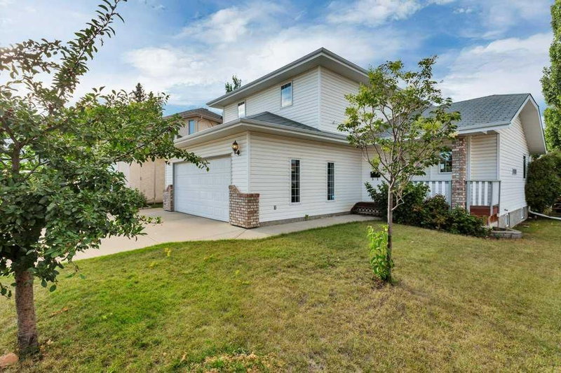 83 Lawrence Crescent