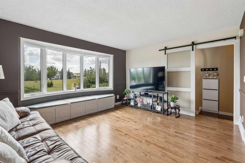 744 Riverbend Drive SE, Riverbend — interior photo 7
