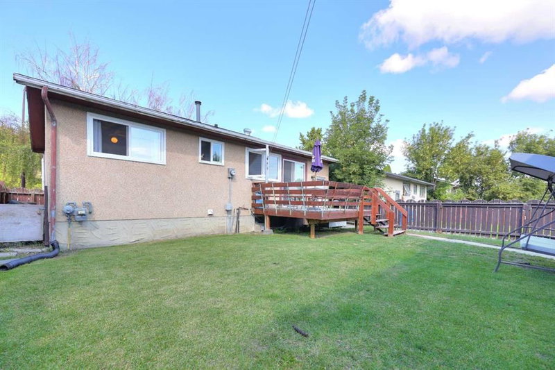 108 Pinecliff Way NE, Pineridge — interior photo 5