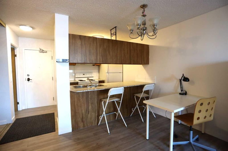 1110, 738 3 Avenue SW, Eau Claire — interior photo 7